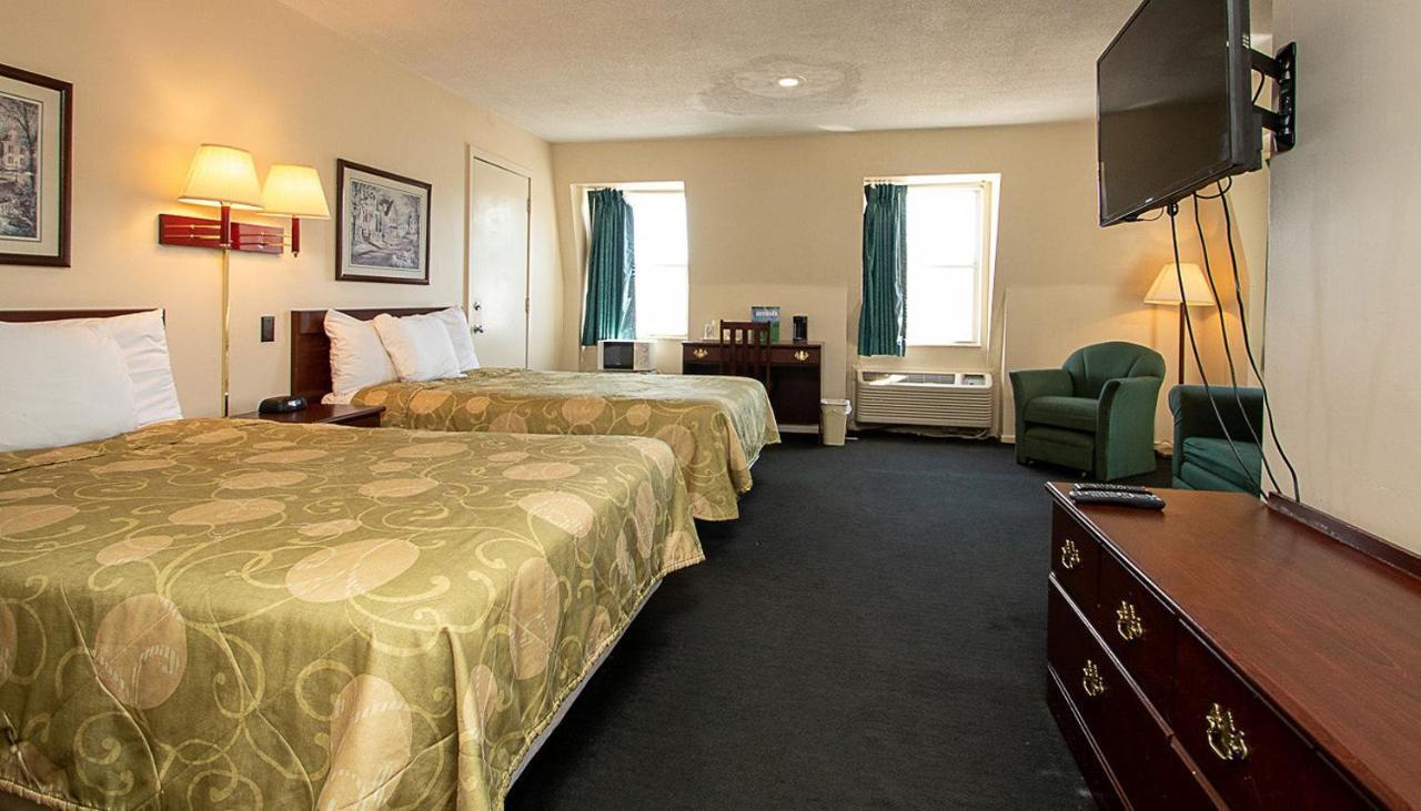 Country Squire Inn And Suites Coshocton Dış mekan fotoğraf