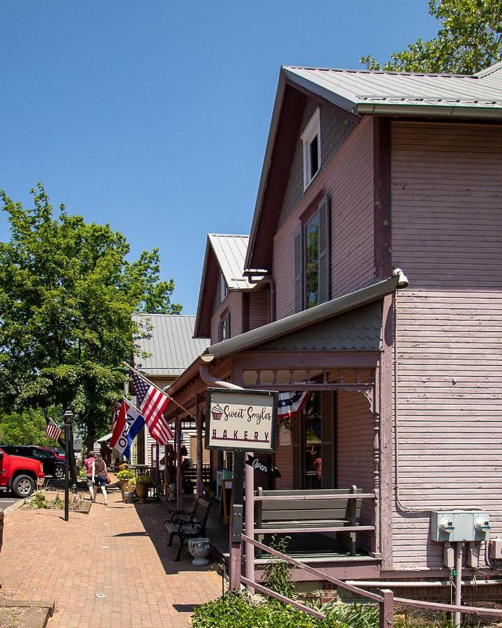 Country Squire Inn And Suites Coshocton Dış mekan fotoğraf
