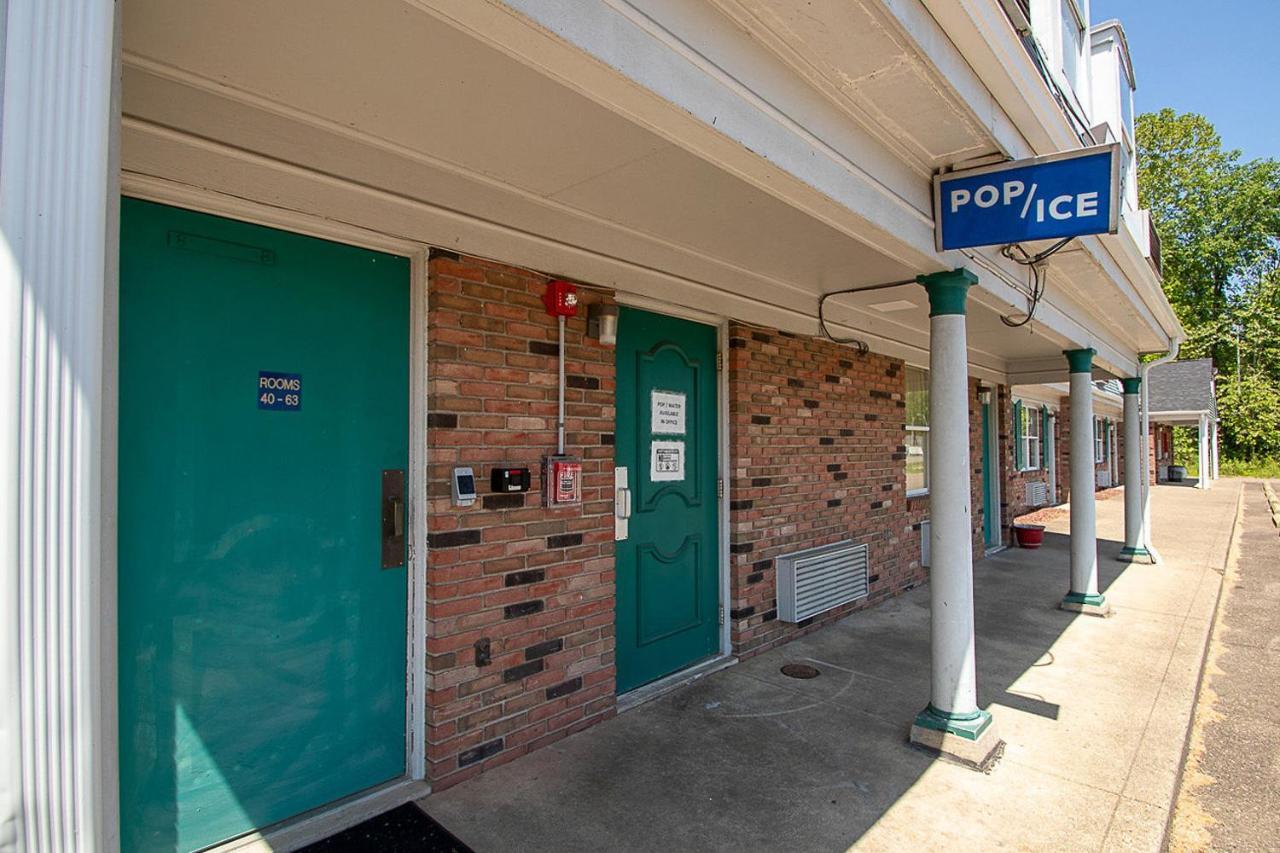 Country Squire Inn And Suites Coshocton Dış mekan fotoğraf