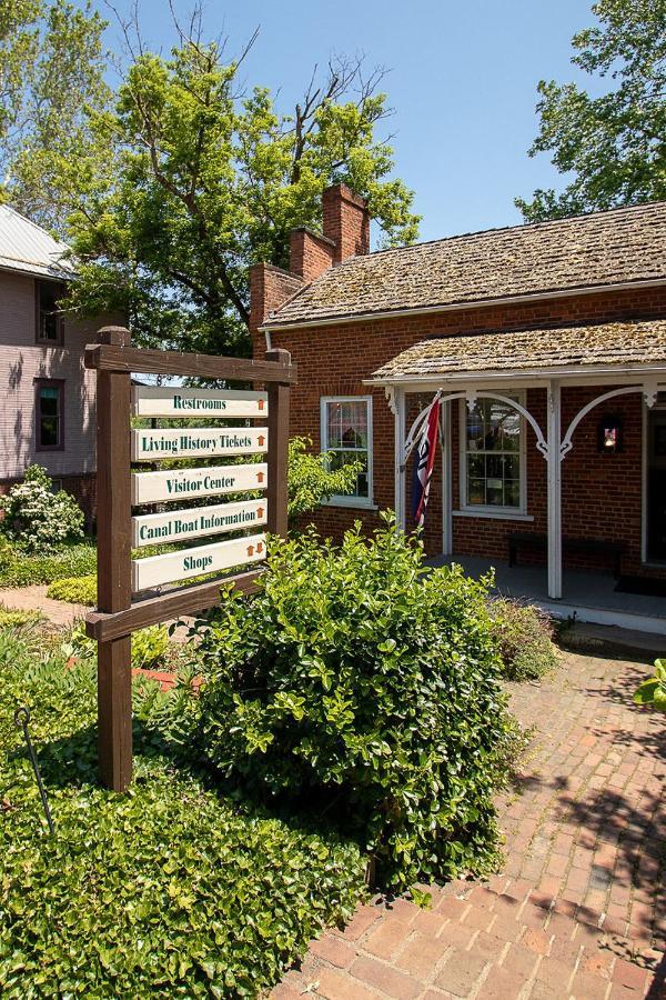 Country Squire Inn And Suites Coshocton Dış mekan fotoğraf