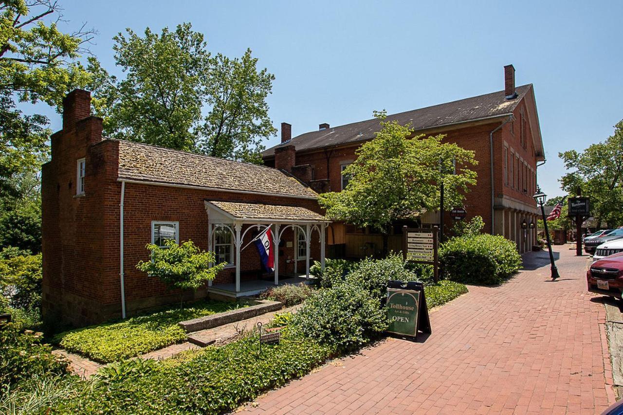 Country Squire Inn And Suites Coshocton Dış mekan fotoğraf