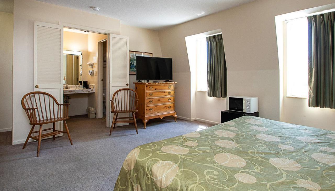Country Squire Inn And Suites Coshocton Dış mekan fotoğraf